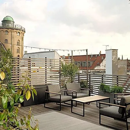 Apēron Aparthotel 4*