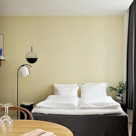 Aperon 4*
