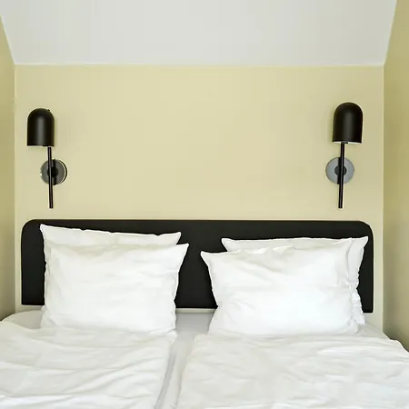 Aperon Aparthotel 4*