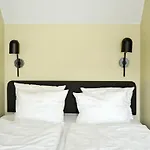 Aperon Aparthotel 4*