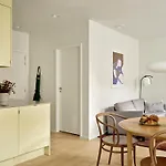 Aperon Aparthotel 4*